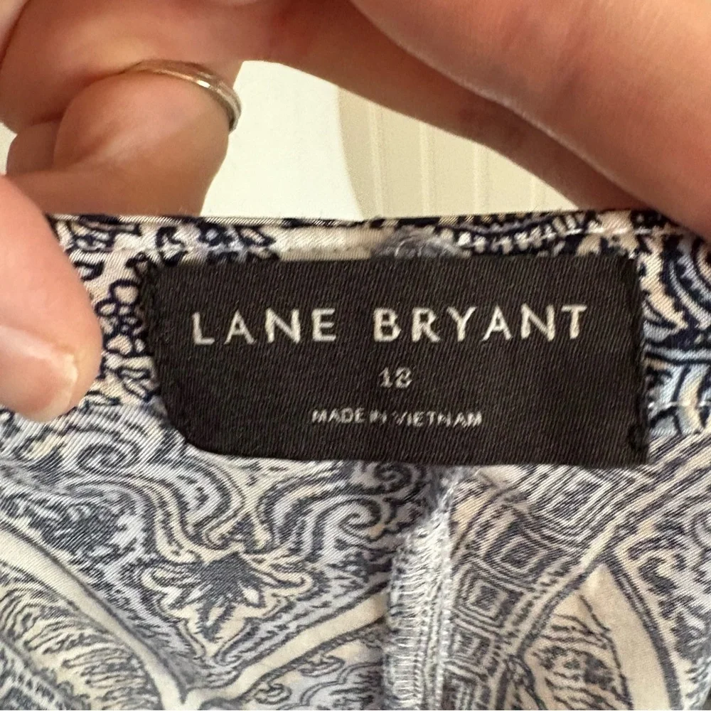 Lane Bryant Adjustable Viscose Blue and Cream Paisley Tank Top size 18 - Picture 7 of 8